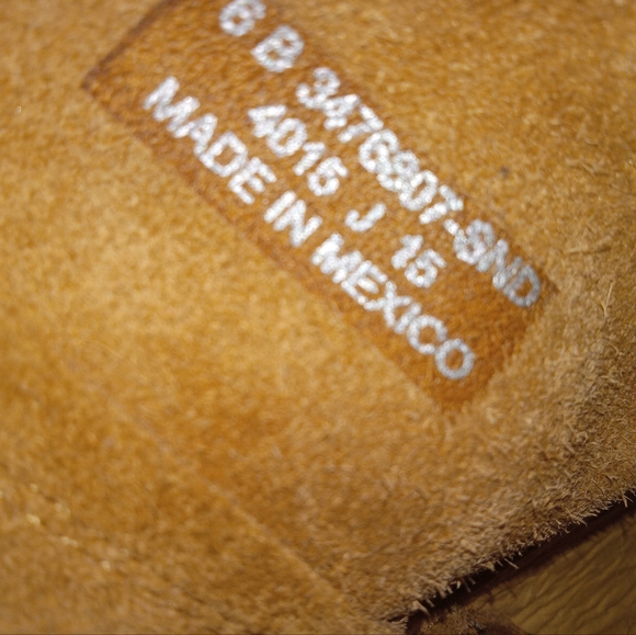 FRYE Llana REAL suede, factory distressed fringe boots. Sz 6b. EXCELLENT COND! - Picture 6 of 8